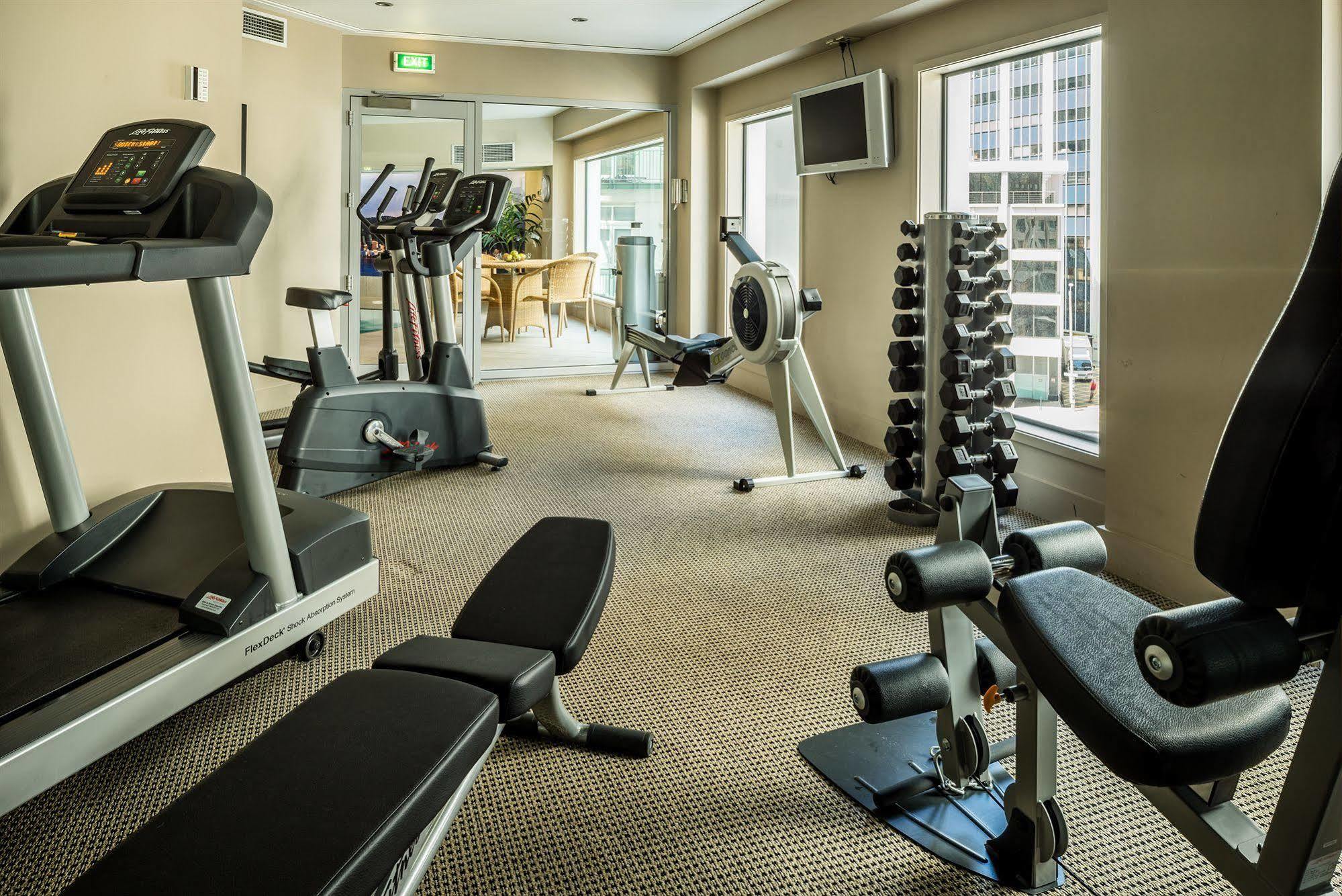 볼턴 호텔 웰링턴 외부 사진 A gym at a hotel